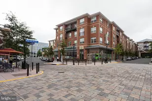 12913 Centre Park Cir, Herndon, VA 20171 - Photo 26