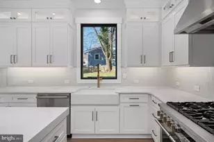 1022 Hillcrest Dr SW, Vienna, VA 22180 - Photo 62