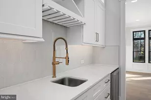 1022 Hillcrest Dr SW, Vienna, VA 22180 - Photo 88