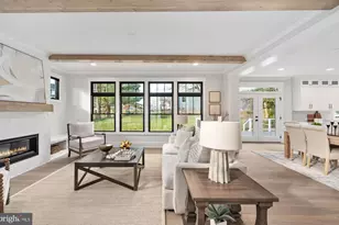 1022 Hillcrest Dr SW, Vienna, VA 22180 - Photo 10