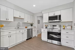 8868 Winding Hollow Way, Springfield, VA 22152 - Photo 8