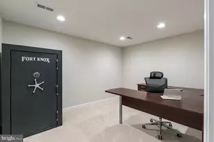 3515 Broadrun Dr, Fairfax, VA 22033 - Photo 34