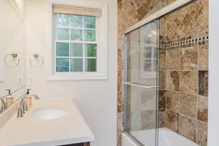 2177 Chain Bridge Rd, Vienna, VA 22182 - Photo 24