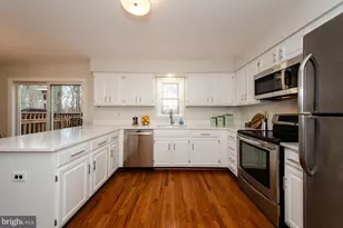 12540 Sweet Leaf Terrace, Fairfax, VA 22033 - Photo 10