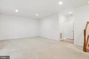 9285 Laurel Ridge Crossing Rd, Lorton, VA 22079 - Photo 28