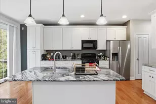 9285 Laurel Ridge Crossing Rd, Lorton, VA 22079 - Photo 12