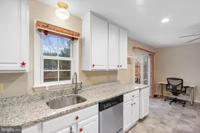 2048 Pieris Court, Vienna, VA 22182 - Photo 14