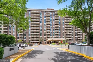 1808 Old Meadow Rd, McLean, VA 22102 - Photo 8