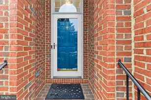 12445 Peaceful Creek Dr, Fairfax, VA 22033 - Photo 4