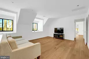 9982 Blackberry Ln, Great Falls, VA 22066 - Photo 24