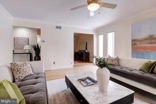 2800 Oakton Manor Ct, Oakton, VA 22124 - Photo 12