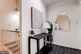 2800 Oakton Manor Ct, Oakton, VA 22124 - Photo 6