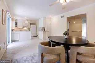 2800 Oakton Manor Ct, Oakton, VA 22124 - Photo 24