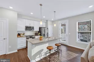 5684 Stephanie Tessa Way, Alexandria, VA 22303 - Photo 8