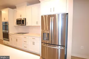 13651 Innovation Station Loop, Herndon, VA 20171 - Photo 8