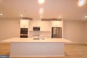 13651 Innovation Station Loop, Herndon, VA 20171 - Photo 4