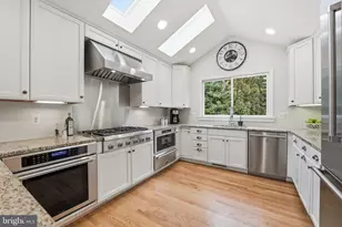 8416 Weller Ave, McLean, VA 22102 - Photo 12