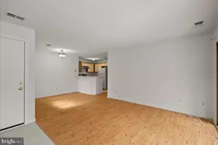 11719 Summerchase Cir, Reston, VA 20194 - Photo 4