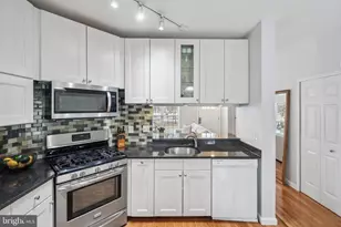 7104 Cold Spring Ct, Alexandria, VA 22306 - Photo 4