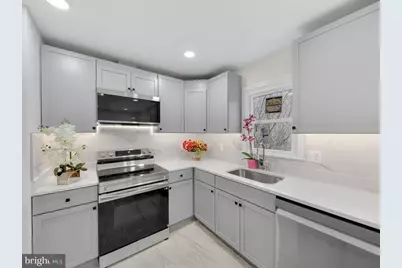 10278 Colony Park Drive, Fairfax, VA 22032 - Photo 4