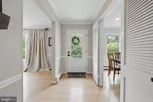 6622 Skyline Ct, Alexandria, VA 22307 - Photo 4