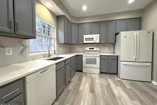 2035 Madrillon Springs Ct, Vienna, VA 22182 - Photo 12