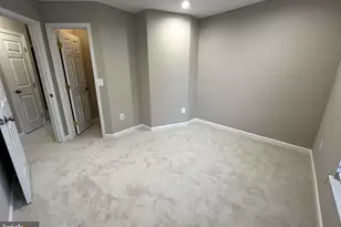 2035 Madrillon Springs Ct, Vienna, VA 22182 - Photo 32