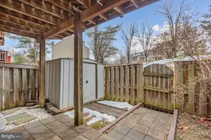 8735 Stone Hill Pl, Springfield, VA 22153 - Photo 32