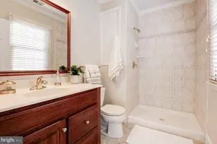 8017 Iliff Dr, Dunn Loring, VA 22027 - Photo 28