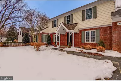 8017 Iliff Drive, Dunn Loring, VA 22027 - Photo 2