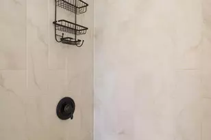 7831 Gum Springs Village Dr, Alexandria, VA 22306 - Photo 16