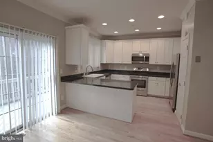 1609 Leeds Castle Dr, Vienna, VA 22182 - Photo 8