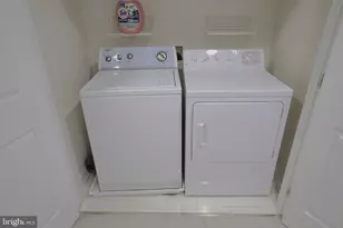 1609 Leeds Castle Dr, Vienna, VA 22182 - Photo 24