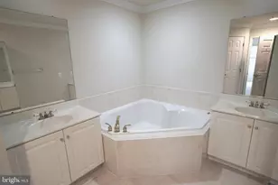 1609 Leeds Castle Dr, Vienna, VA 22182 - Photo 20