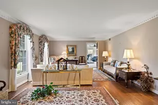 1207 Towlston Rd, Great Falls, VA 22066 - Photo 10