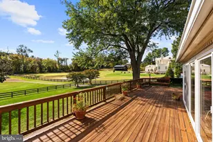 1207 Towlston Rd, Great Falls, VA 22066 - Photo 58