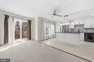 5885 Woodfield Estates Dr, Alexandria, VA 22310 - Photo 16