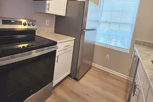 8473 Aurora Ct, Lorton, VA 22079 - Photo 10