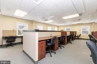 156 Maple Avenue E, Vienna, VA 22180 - Photo 8