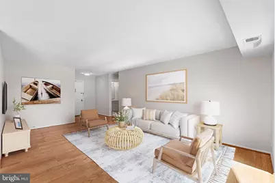 8340 Greensboro Drive #118, McLean, VA 22102 - Photo 4