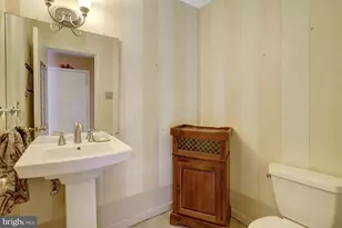 5502 Peppercorn Dr, Burke, VA 22015 - Photo 10