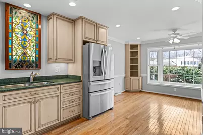 10815 Stanhope Place, Fairfax, VA 22032 - Photo 16