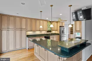 10815 Stanhope Pl, Fairfax, VA 22032 - Photo 12