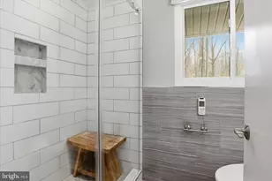 9508 Watts Rd, Great Falls, VA 22066 - Photo 18