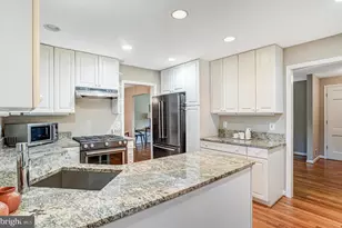 8405 Thames St, Springfield, VA 22151 - Photo 12