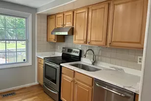 2285 Marginella Dr, Reston, VA 20191 - Photo 10