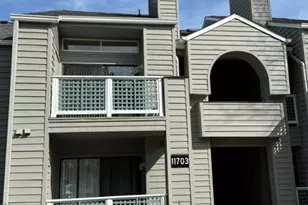 11703 Summerchase Cir, Reston, VA 20194 - Photo 4