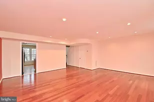 2481 Windbreak Dr, Alexandria, VA 22306 - Photo 8