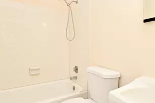 2481 Windbreak Dr, Alexandria, VA 22306 - Photo 28