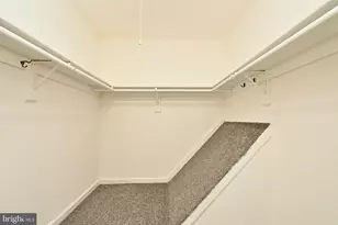 2481 Windbreak Dr, Alexandria, VA 22306 - Photo 20